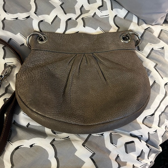 GUC Roots Olivia small leather hobo bag in taupe/grey - Picture 2 of 4